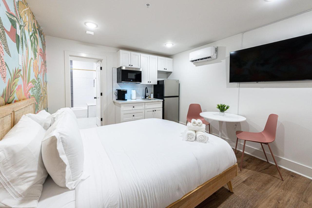 Pastel Tropics Studio Apartment 갤버스턴 외부 사진